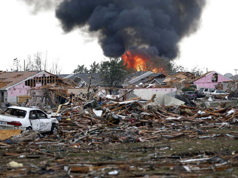 Tornado in Oklahoma, 91 morti. Si scava tra le macerie alla ricerca dei sopravvissuti.