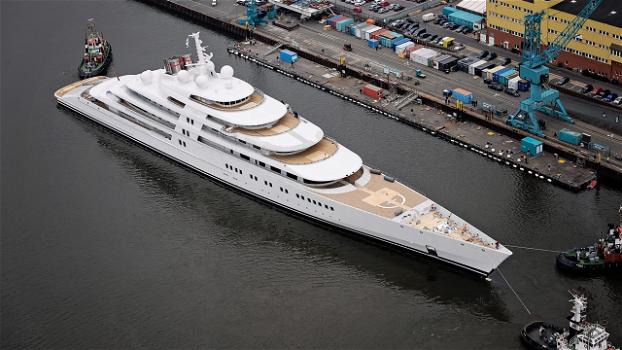 Lo Yacht più grande del mondo!! 180 metri di puro lusso!