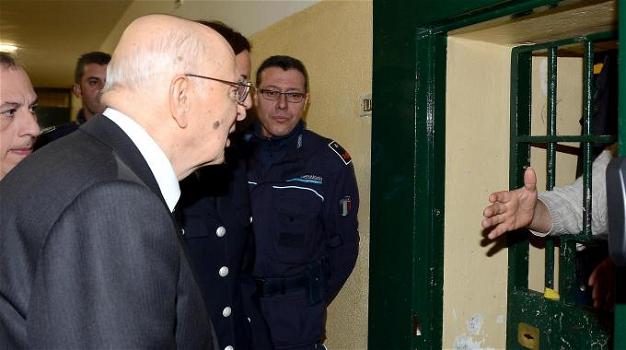 Carceri, Napolitano: “Bisogna pensare a indulto e amnistia”
