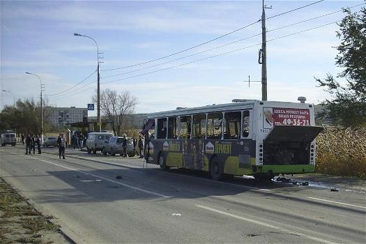 Attentato terroristico in Russia: bomba su un bus, almeno 6 morti