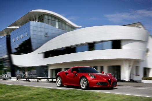 Alfa Romeo 4C segna il ritorno del marchio nel mondo delle coupé sportive