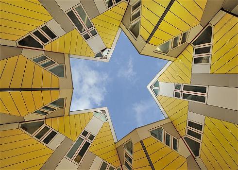 Cubic Houses, il boschetto delle case cubiche nei Paesi Bassi
