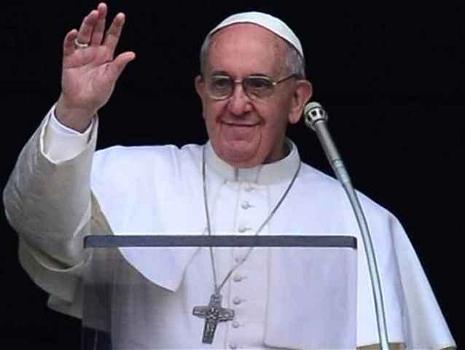 Papa Francesco durante l’udienza generale, invoca la pace a Kiev