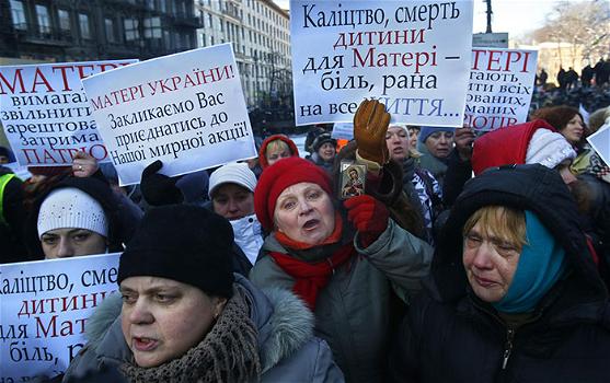 Kiev continuano gli scontri: rischio guerra civile