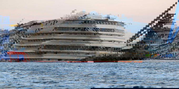 Giallo sulla Costa Concordia: svanito nel nulla il timoniere