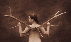 Divine Nature: Holly Wilmeth, la donna e lo spirito divino