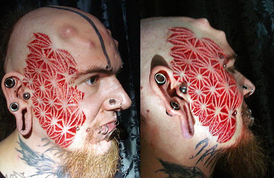 Scarification: decorarsi il corpo con le cicatrici