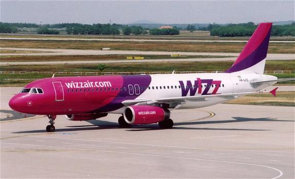 Volo della Wizz Air Londra-Budapest sempre in ritardo