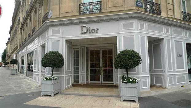 Svaligiato a Parigi il primo negozio aperto da Christian Dior