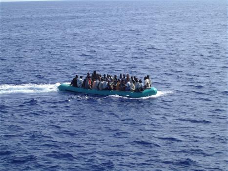 Libia: affonda barcone di migranti. Più di 40 le vittime
