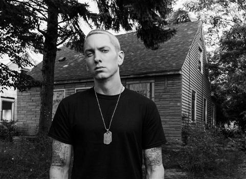 Eminem ed il nuovo video di Headlights per scusarsi con la madre