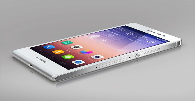Huawei lancia sul mercato l’Ascend P7