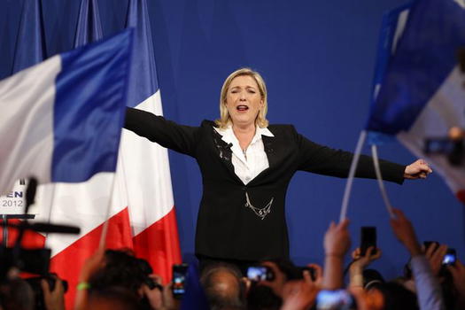 Front National primo partito in Francia