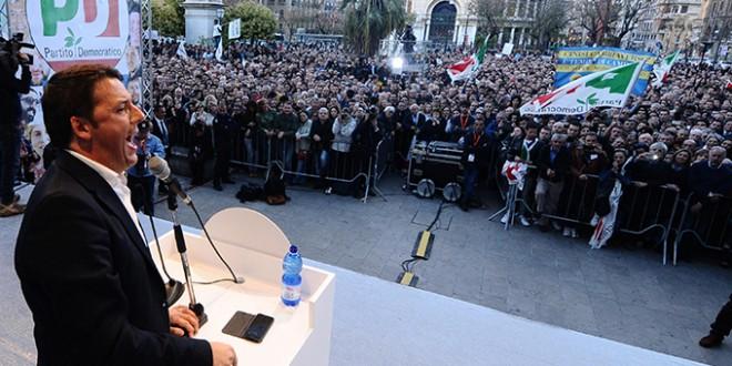 Matteo Renzi chiude la sua campagna in Piazza della Signoria