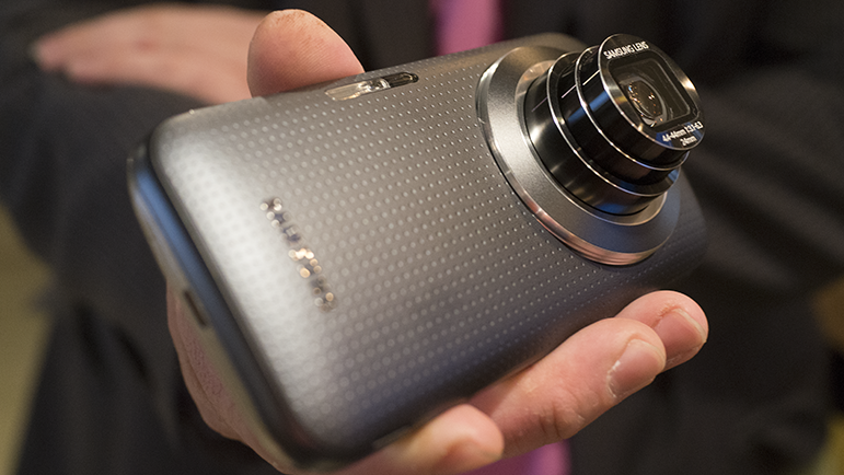 Samsung Galaxy K Zoom: fotocamera compatta e smartphone