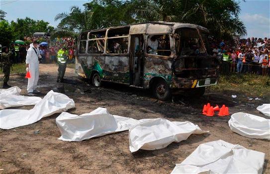 Colombia: incendio su uno scuolabus. 32 le vittime e tanti feriti
