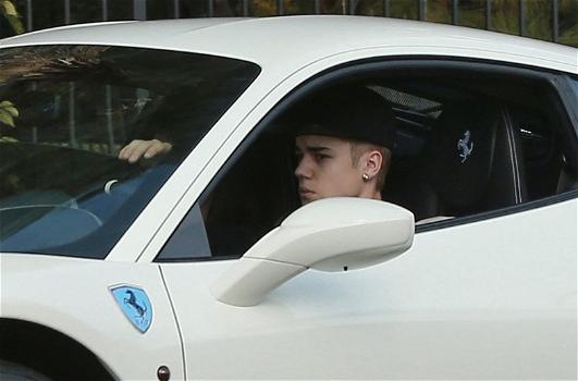 Justin Bieber: incidente d’auto mentre scappava da un paparazzo
