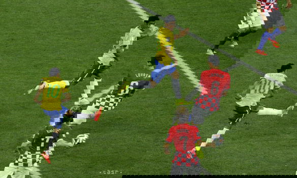 Mondiali 2014: prima partita e prime polemiche