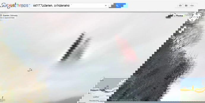 Miracolo fotografato da Street View oppure bug tecnologico?