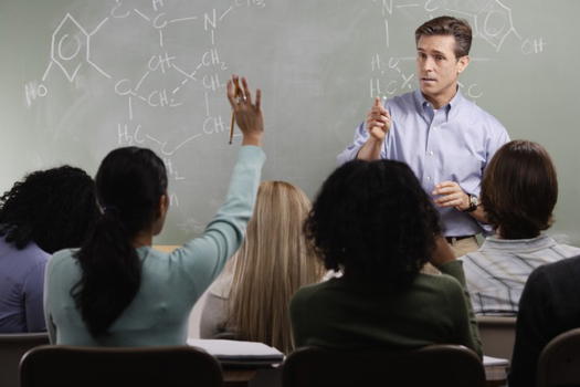 Ritornano i TFA, tirocini formativi attivi