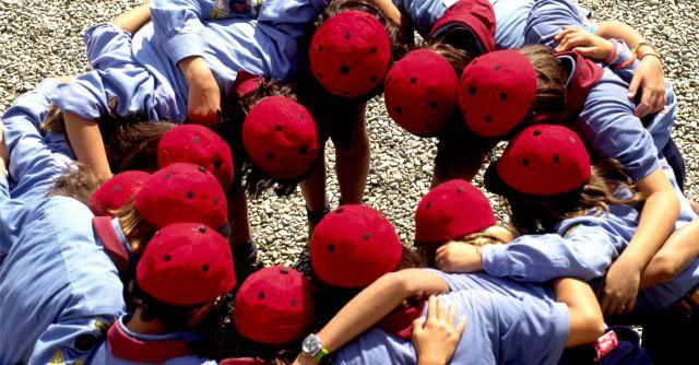 Capo scout arrestato per abusi su minori