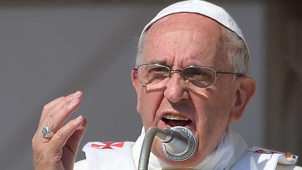 Userò il bastone contro i pedofili, ammonisce papa Francesco