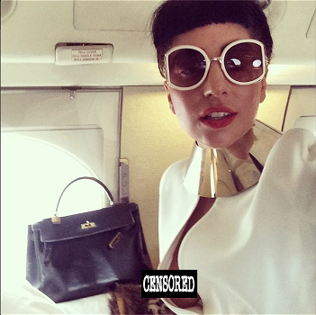 Lady Gaga: selfie con capezzolo in vista su Instagram rimosso