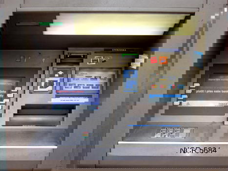 Banche: bye bye cassiere, presto tutto self service