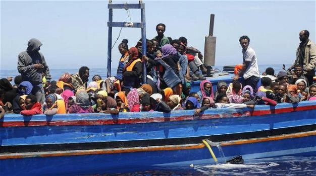 Barcone affonda al largo della Libia. Ancora morti e dispersi