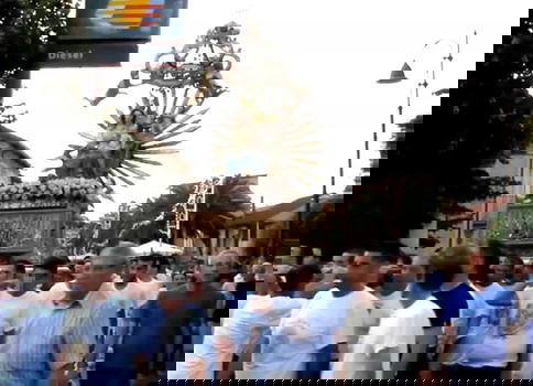 Identificate le 25 persone che fecero l’inchino al boss durante la processione