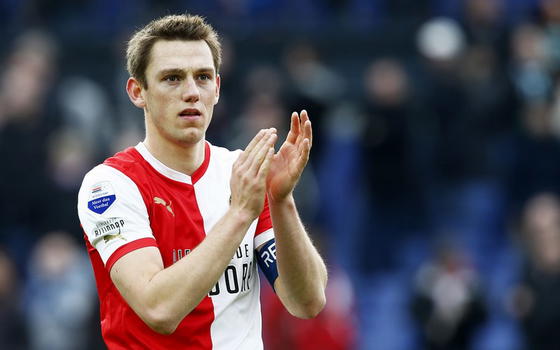 Calciomercato: colpo della Lazio che si assicura il gigante olandese De Vrij