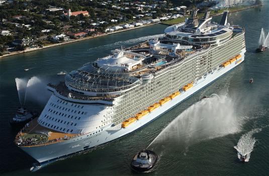 Oasis of the Seas: arriva al porto di Napoli la nave più grande del mondo