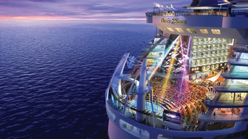 La Oasis of the Seas: arriva al porto di Napoli la nave più grande del mondo