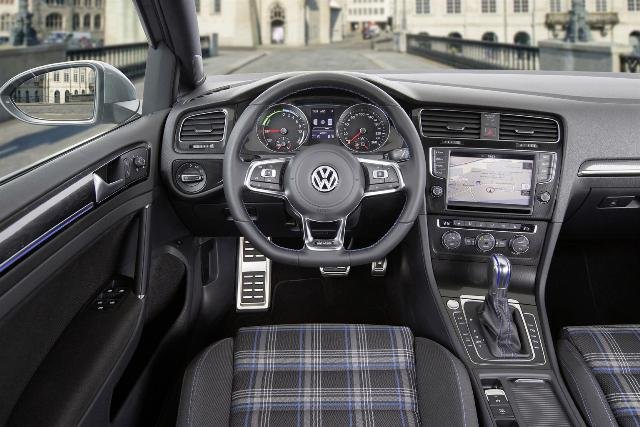 Volkswagen Golf GTE - Interni