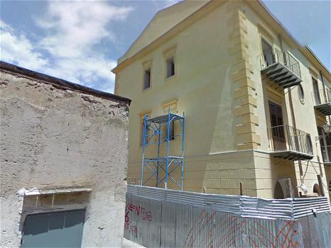 Palermo, crolla una palazzina nel centro storico: nessun ferito