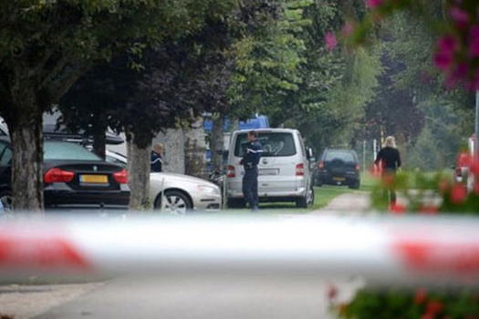 Francia: 15enne con dipendenza da videogiochi uccide la sorellina a coltellate