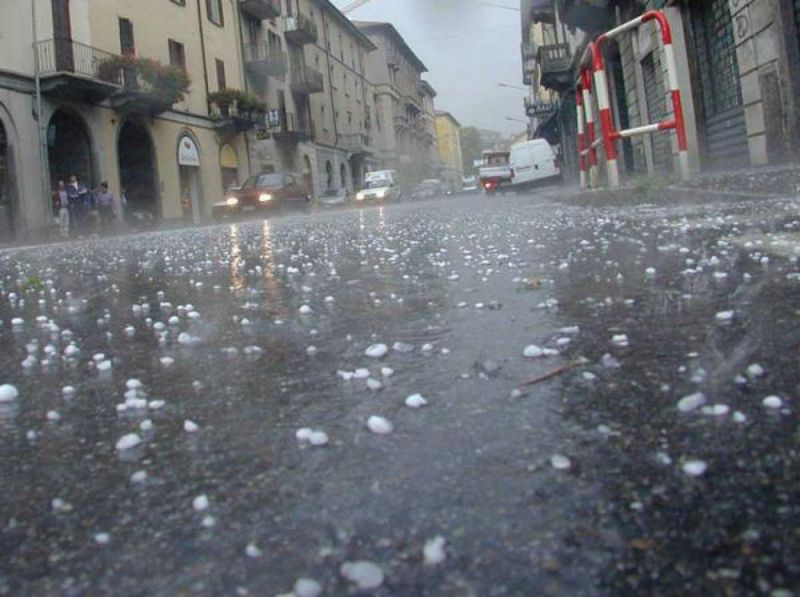 Toscana si blocca per la bomba d’acqua: chiuse scuole e musei
