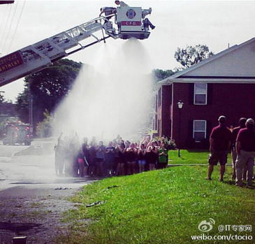 Kentucky: Ice Bucket Challange si trasforma in tragedia. Pompiere muore folgorato