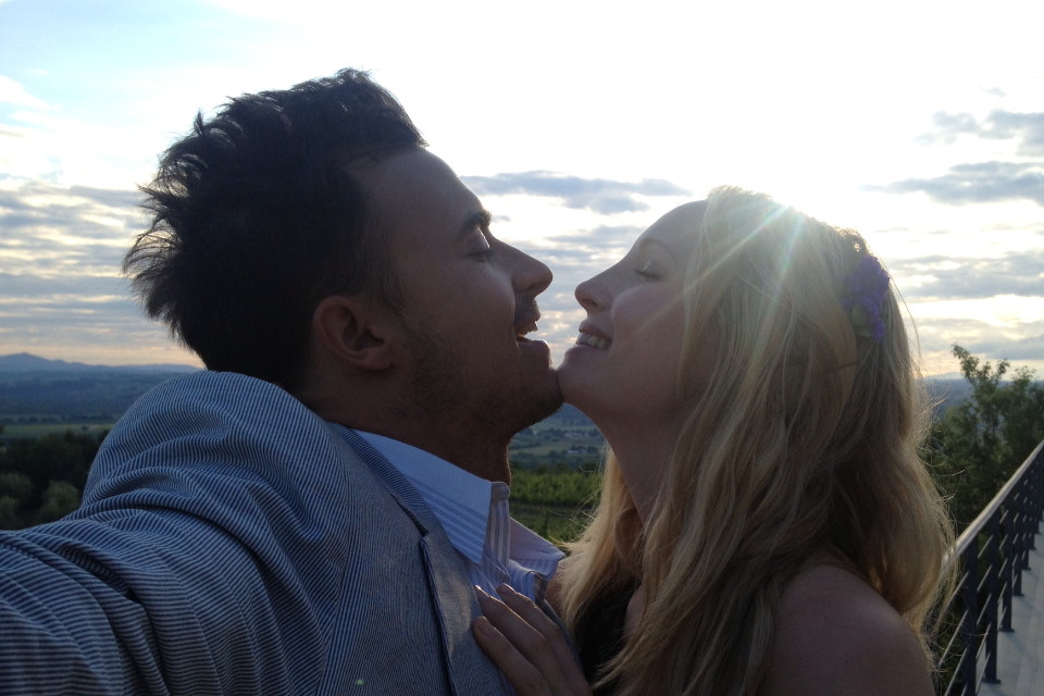 L’attrice Candice Accola sposa il musicista Joe King