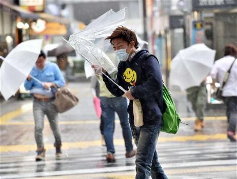 Giappone, il tifone Phanfone è su Tokyo trasporti in tilt