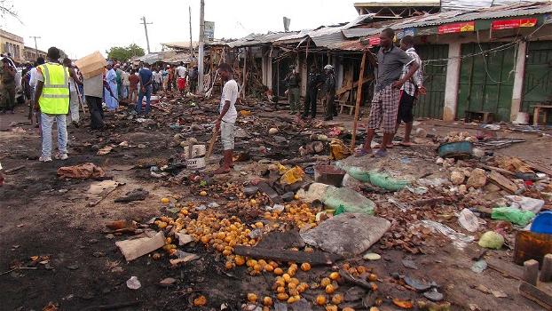Nigeria: due donne kamikaze si fanno esplodere all’interno di un mercato. Almeno 45 i morti