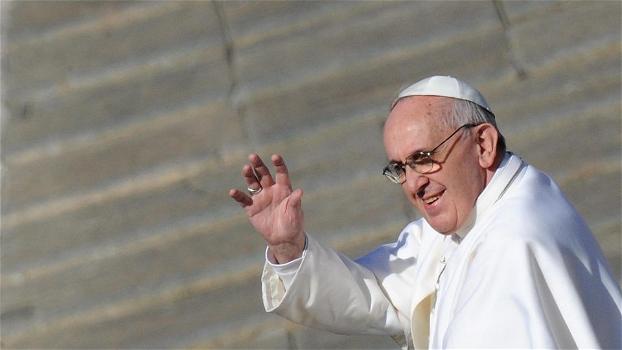 Papa Francesco rimprovera le parrocchie. “Scandaloso far pagare i sacramenti”