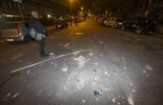 Roma: ancora scontri a Tor Sapienza contro gli immigrati. Gli abitanti “Da qui li cacciamo. Fuoco ai neri”