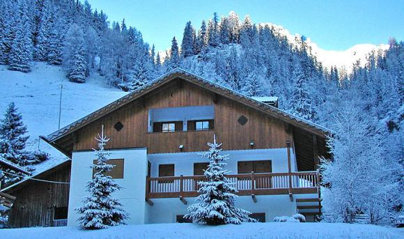 Chalet di montagna: ecco come arredarlo con gusto e stile