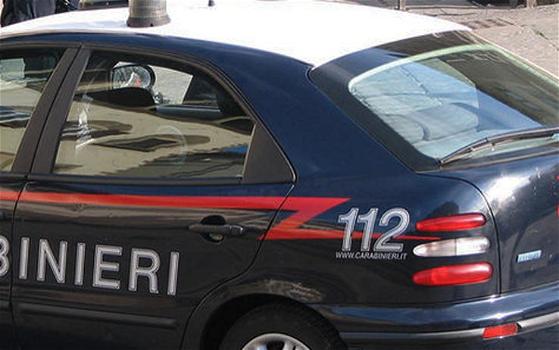 Milano, serbo rinvenuto con 50mila euro offre denaro ai carabinieri