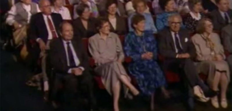 Nicholas Winton salvò 669 bambini ebrei. Ecco il momento in cui li incontra