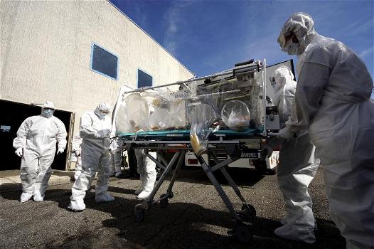 Miglioramenti del “paziente 1” malato di Ebola a Roma