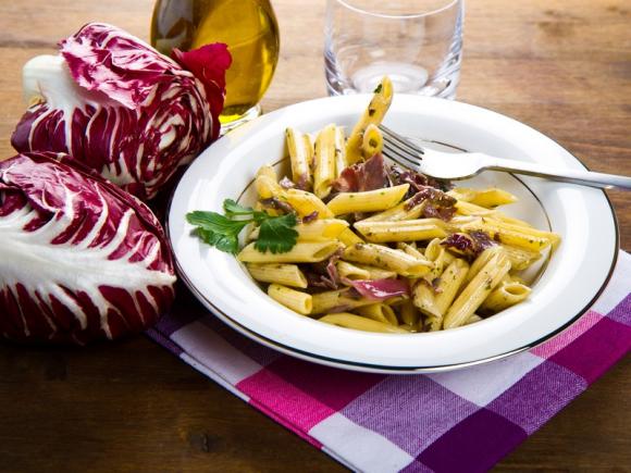 Ricetta Penne speck e radicchio - Fidelity Cucina