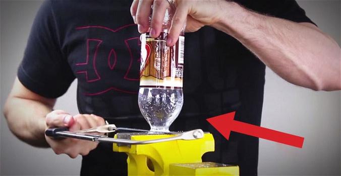 Come riutilizzare le bottiglie di plastica per creare oggetti sorprendenti