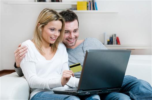 Shopping online: piace anche a mamma e papà